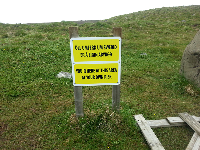 Heiße Quelle am Wasserfall Reykjafoss